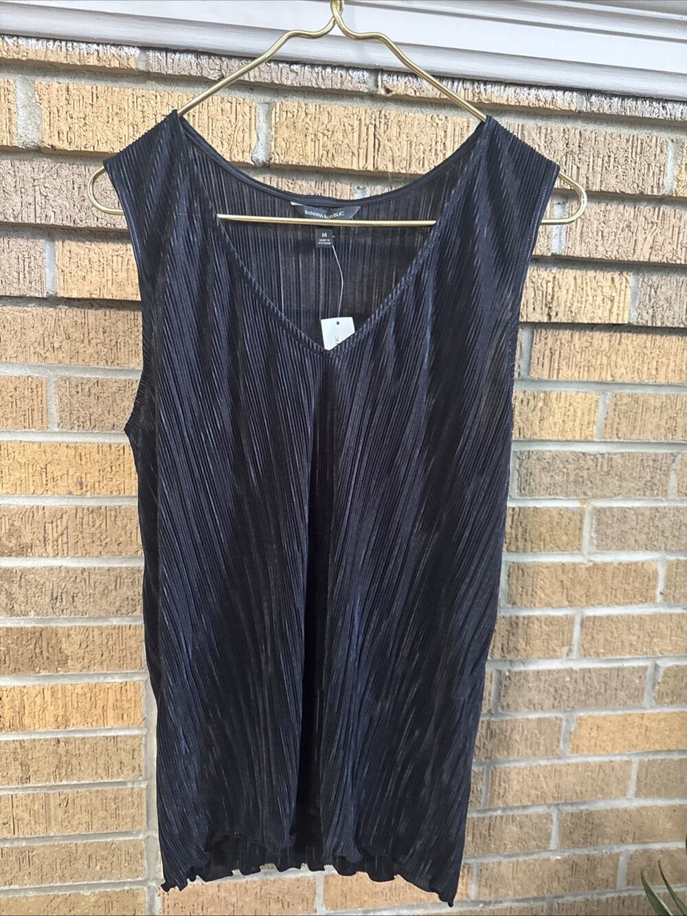 Banana Republic Black V-Neck Button Blouse Pleated M Whimsigoth Minimalist